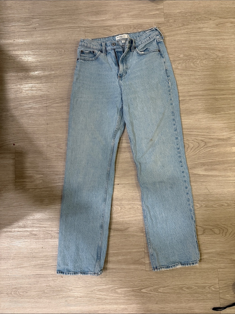 Abercrombie & Fitch Light Lowrise Baggy Jeans Curve Love Fit